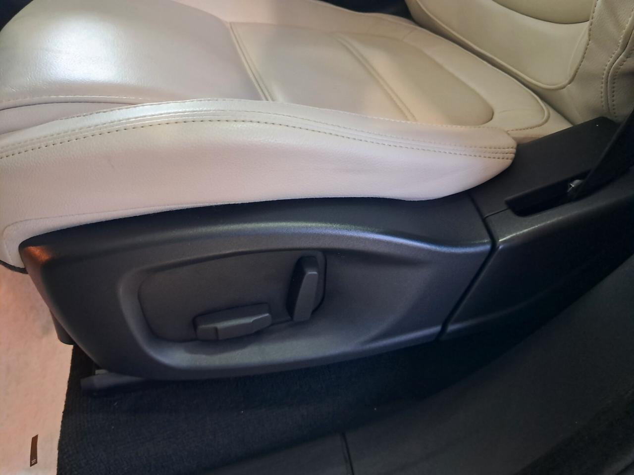 Jaguar F-Pace 2.0 D 180 CV AWD Prestige