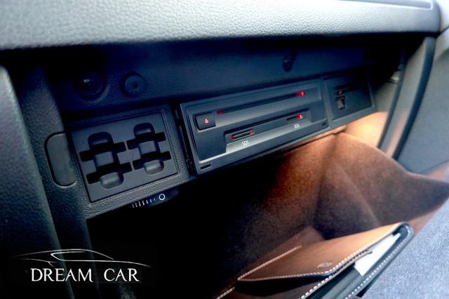 VOLKSWAGEN Golf GTI Performance 2.0 245CV DSG DCC-TETTO-DYN-19"