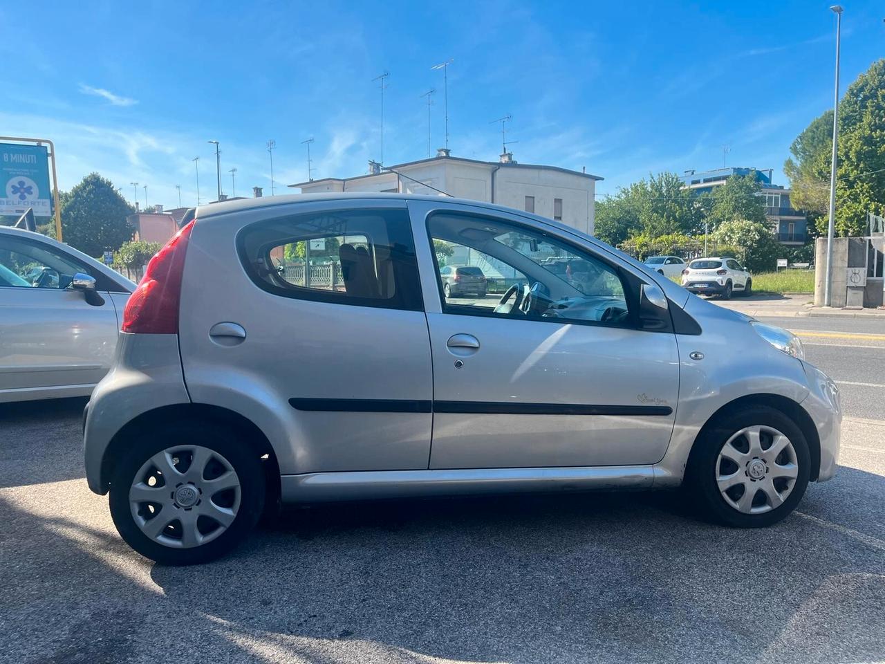 Peugeot 107 5p. NEOPATENTATI