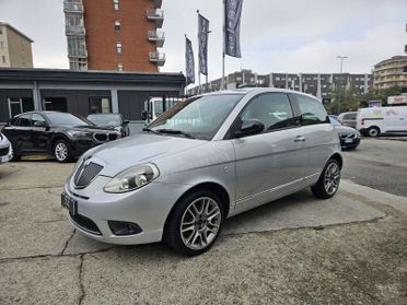 Lancia Ypsilon Ypsilon 1.2 8v Unyca