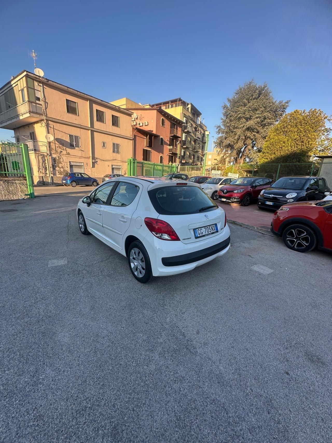 Peugeot 207 Plus 1.4 8V 75CV 5p. ECO GPL