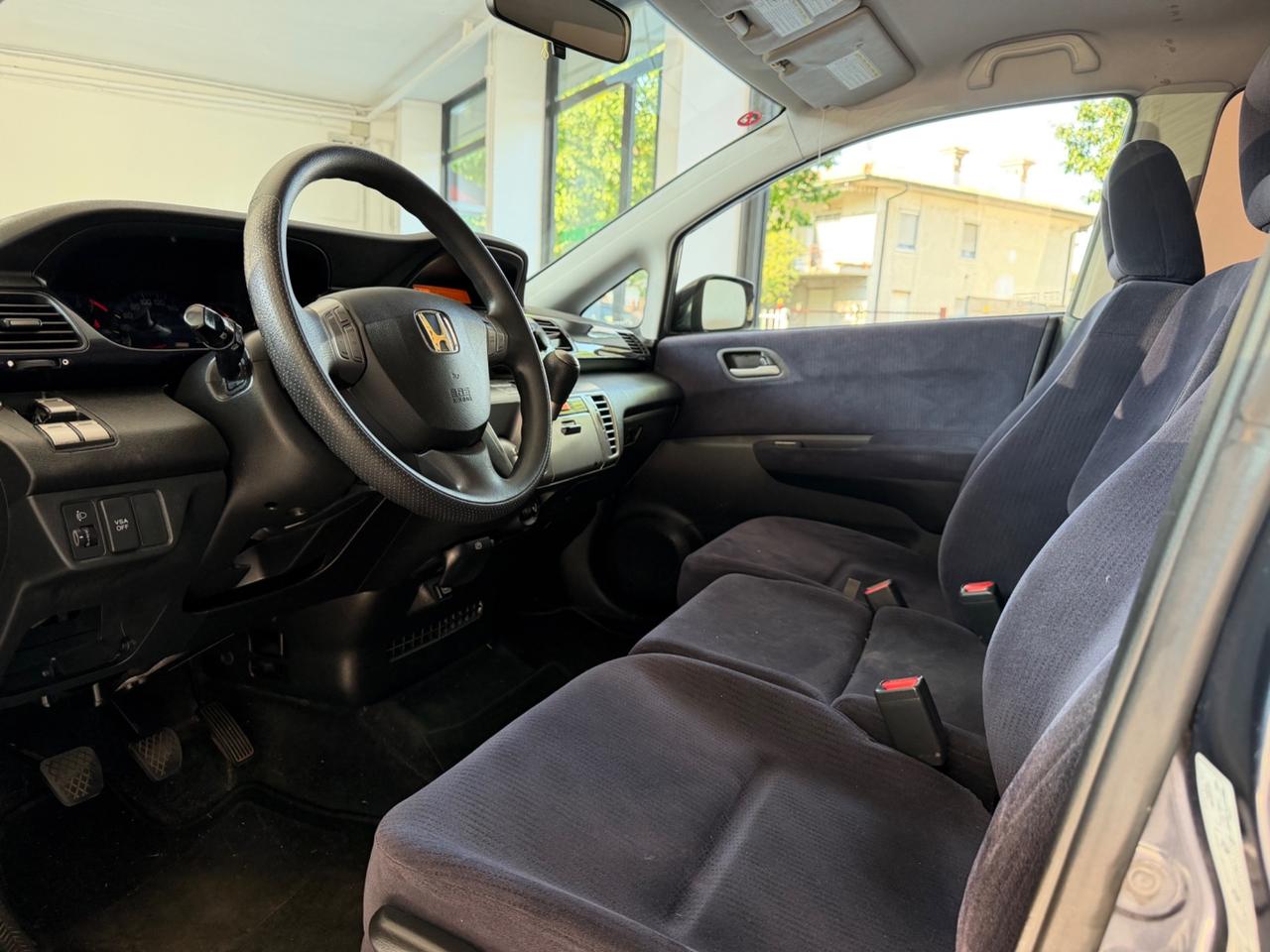 Honda FR-V 1.8 16V i-VTEC Executive Navi LH