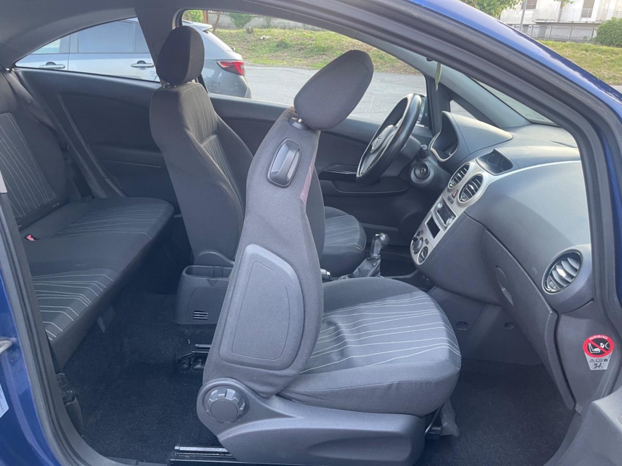 Opel Corsa 1.2 3 porte Sport Benzina per Neopatentati