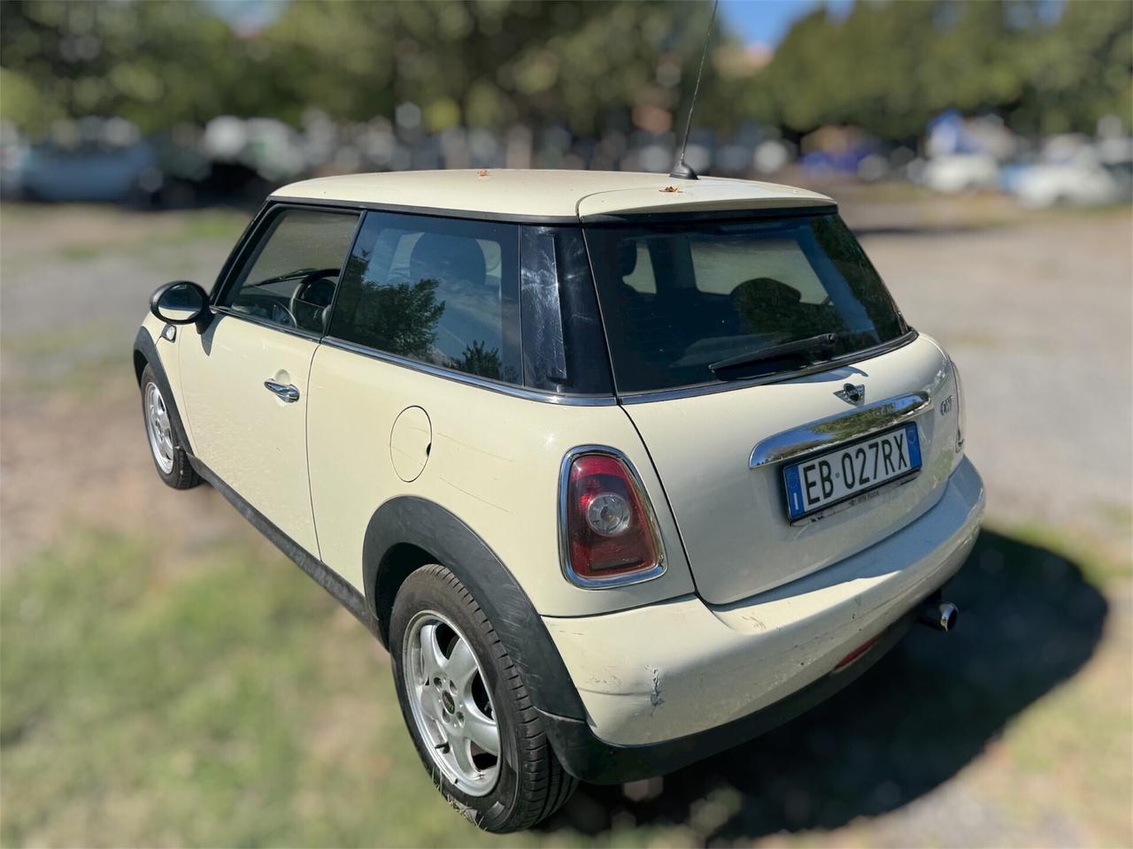 Mini ONE 1.4 benzina-2010