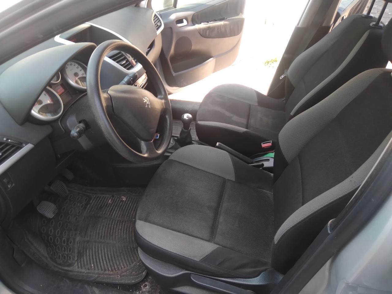 Peugeot 207 1.6 HDi 90CV SW XS Ciel xneopatentati