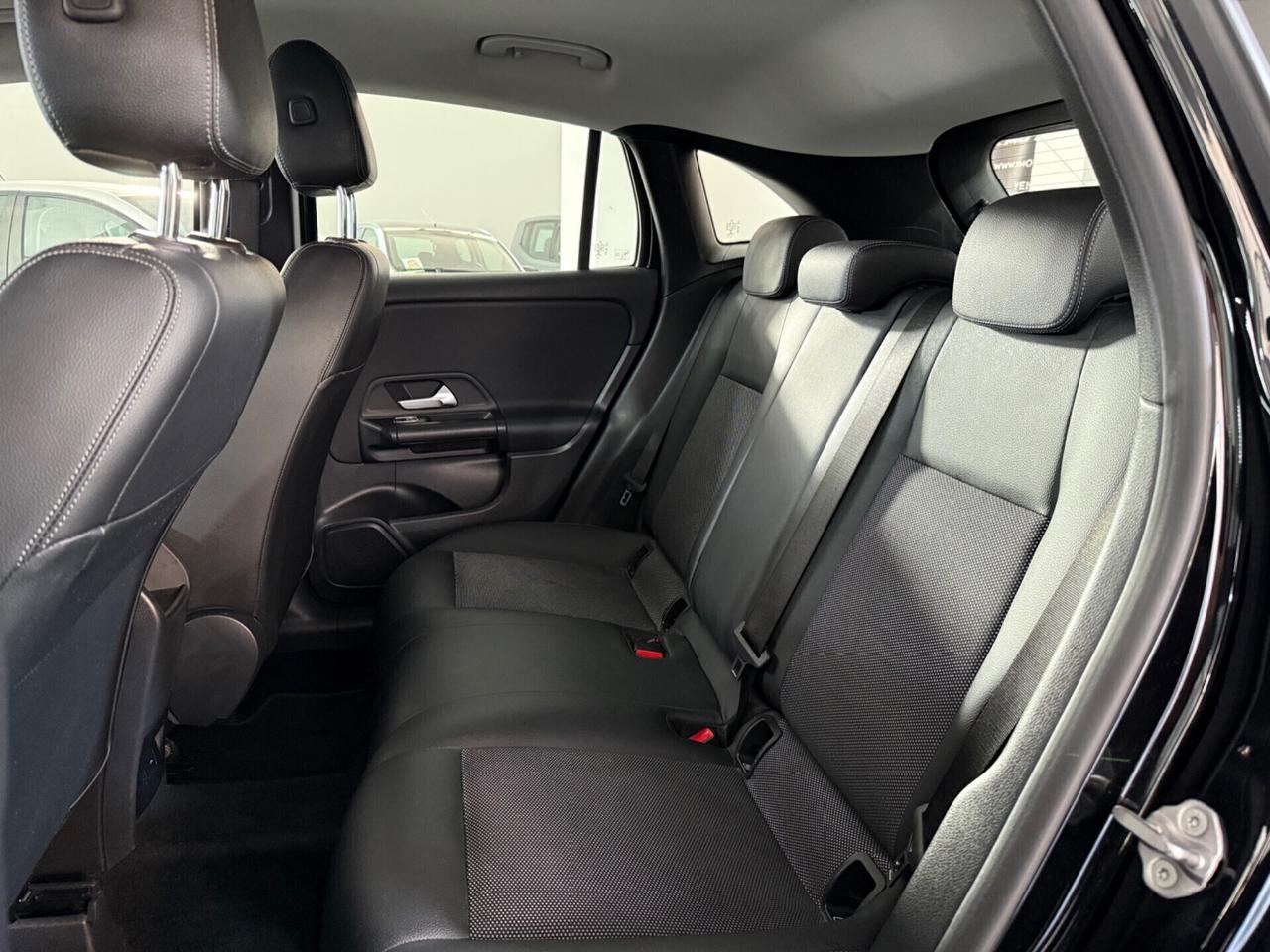Mercedes-benz GLA 200 d Aziendale Automatic Business Extra