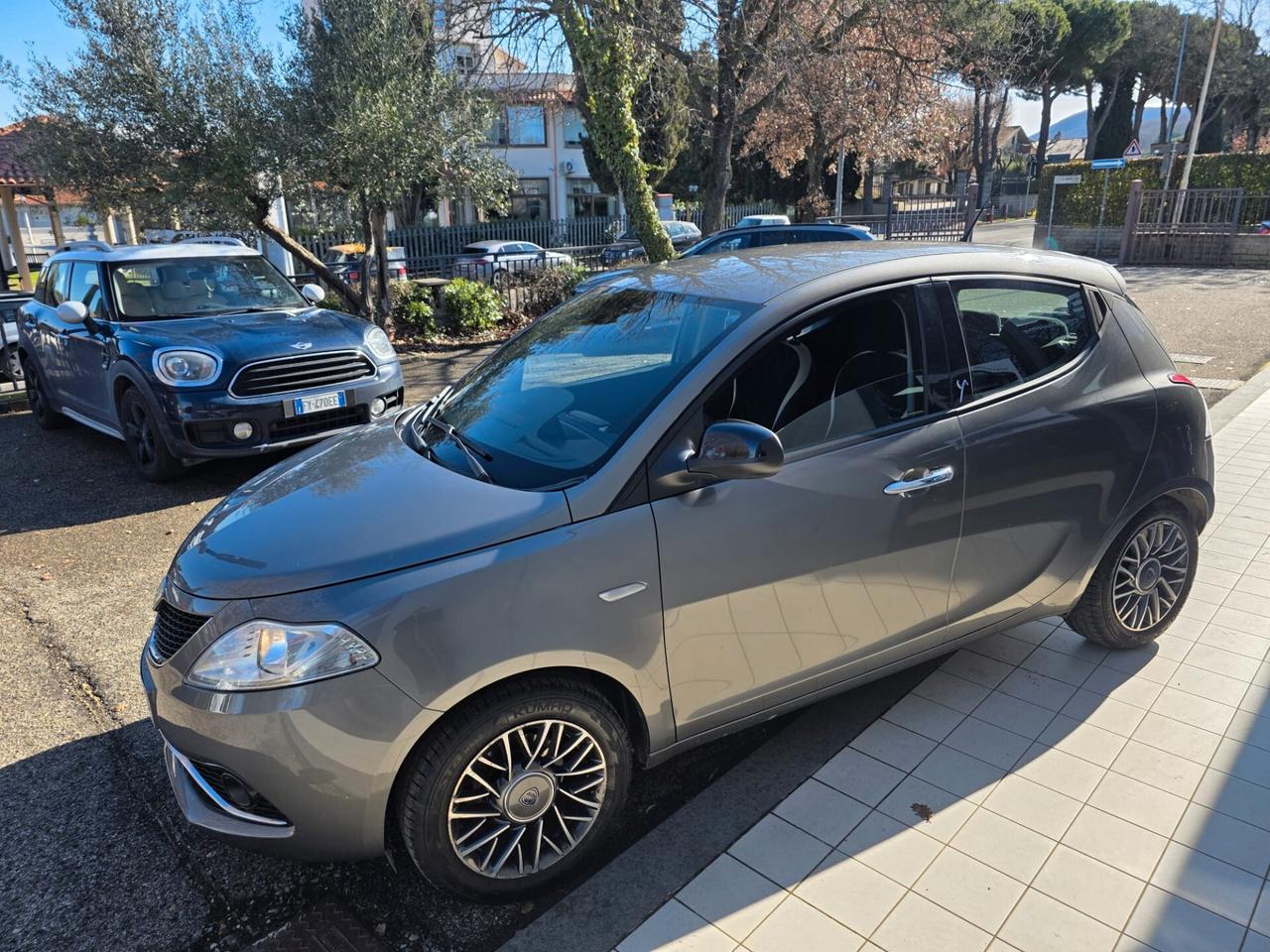 Lancia Ypsilon 1.2 69 CV 5 porte GPL Ecochic Gold
