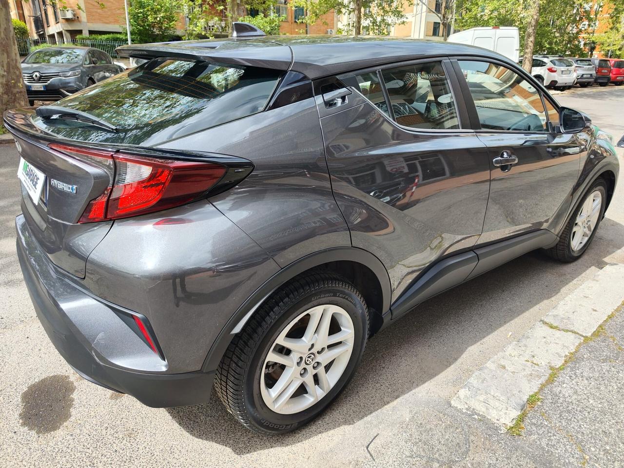 Toyota C-HR 1.8 Hybrid Business