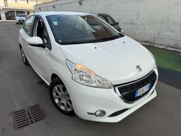 Peugeot 208 1.2benzina 5 porte - 2013