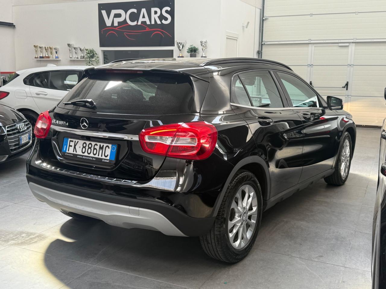 Mercedes-benz GLA 180 180d SPORT