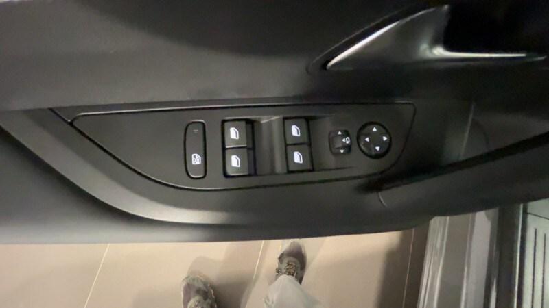 PEUGEOT 2008 2ª serie 2008 PureTech 100 S&S Al...