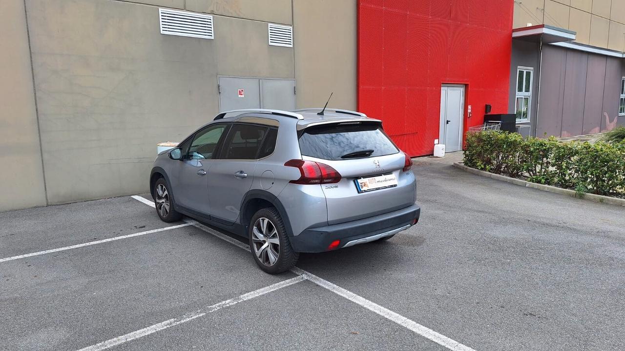 Peugeot 2008 Allure euro 6d retrocamera cerchi 17