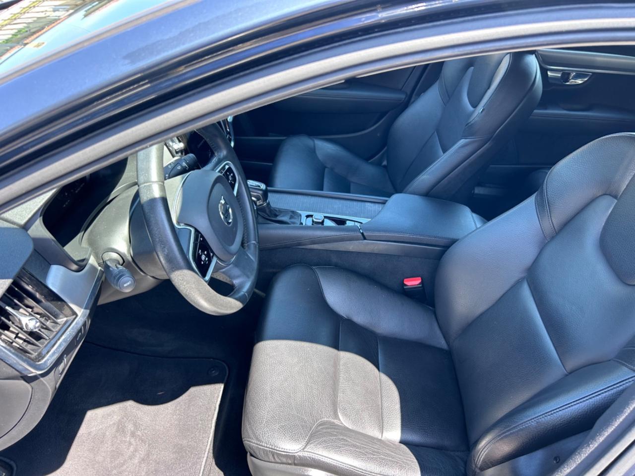 Volvo V90 D4 Geartronic Momentum