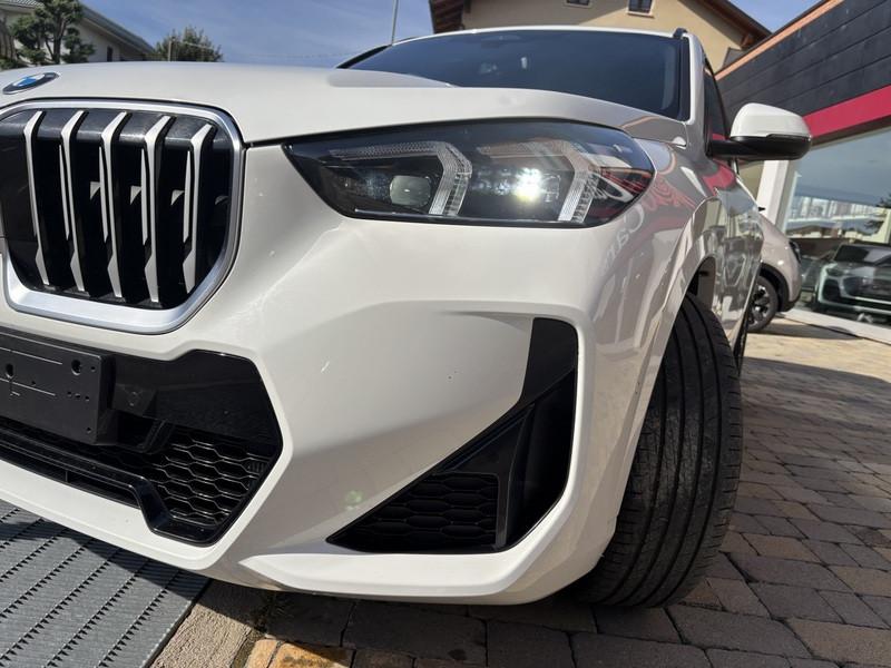 BMW X1 sdrive18d auto FULL LED-NAVI-CAM-18"