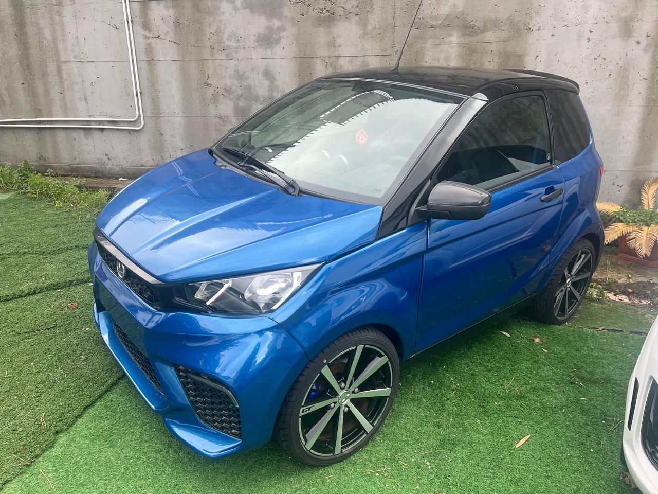 Aixam Emotion gto blu 2021 15000 km