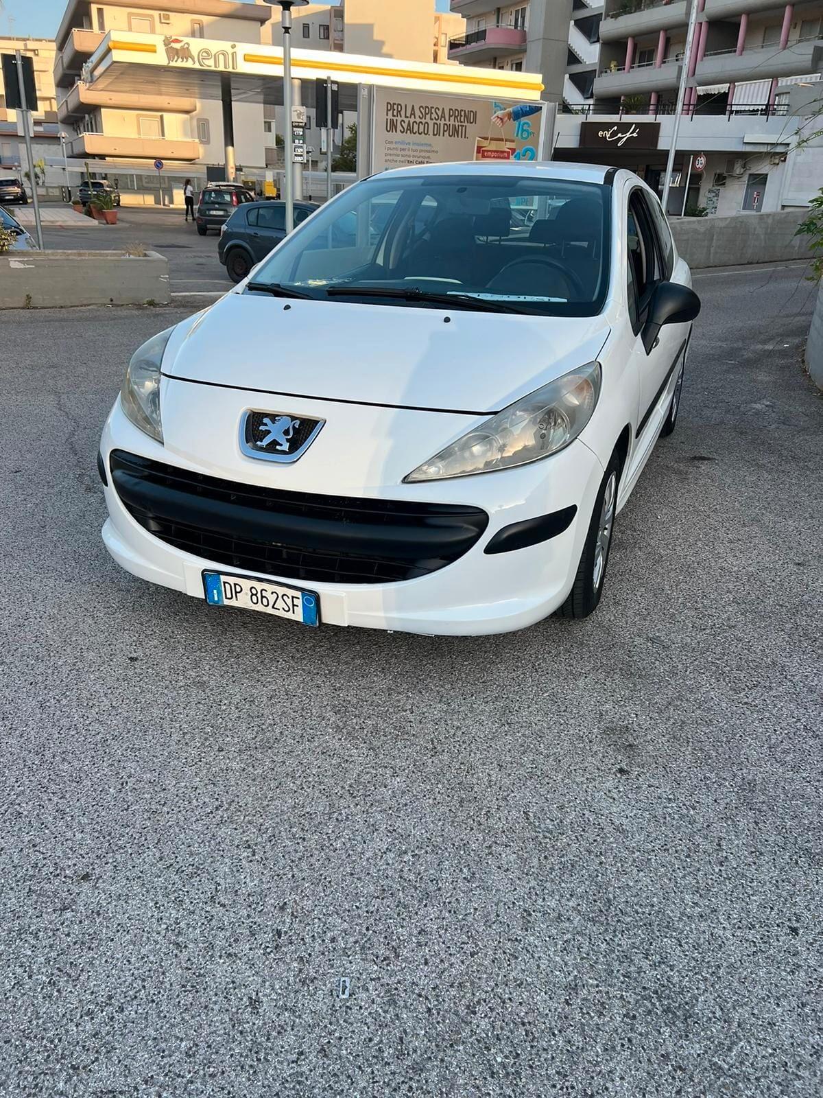 Peugeot 207 1.4 8V 75CV 3p. Energie