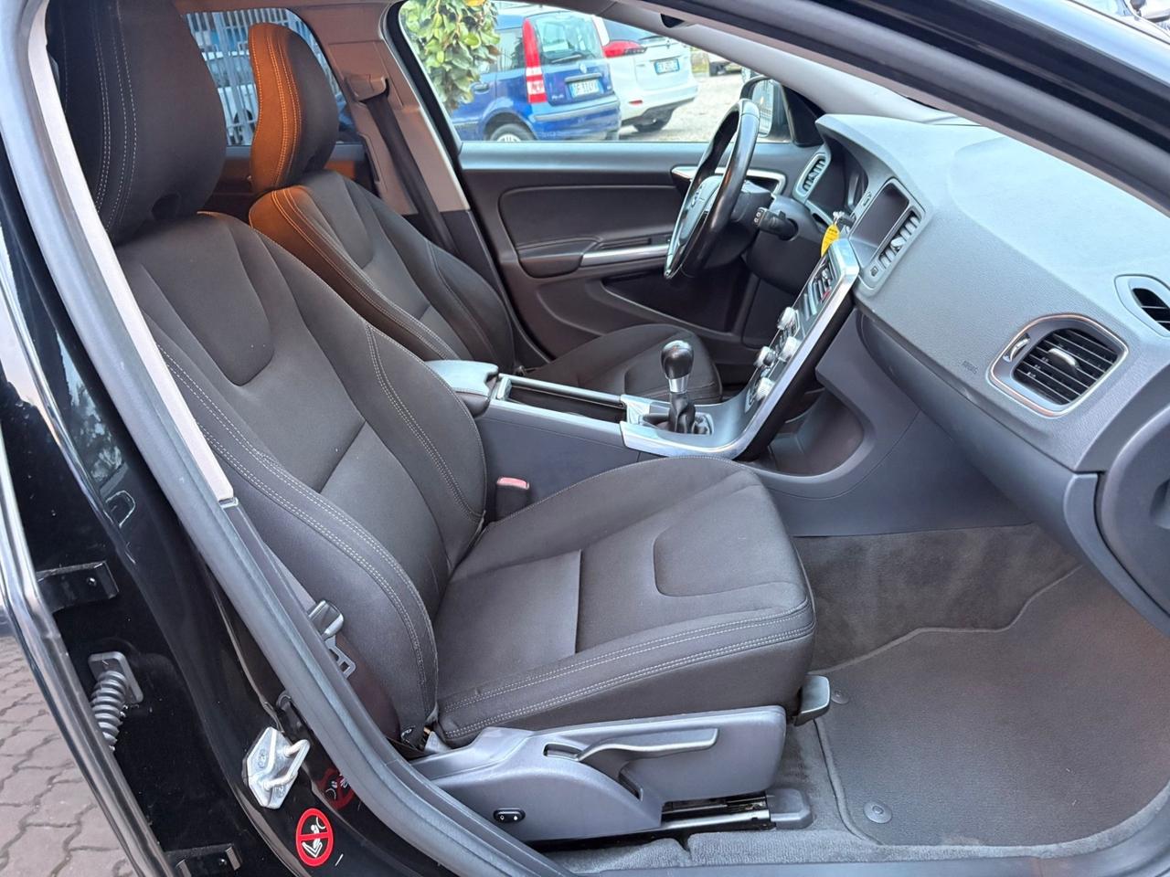 Volvo V60 D2 1.6 Kinetic