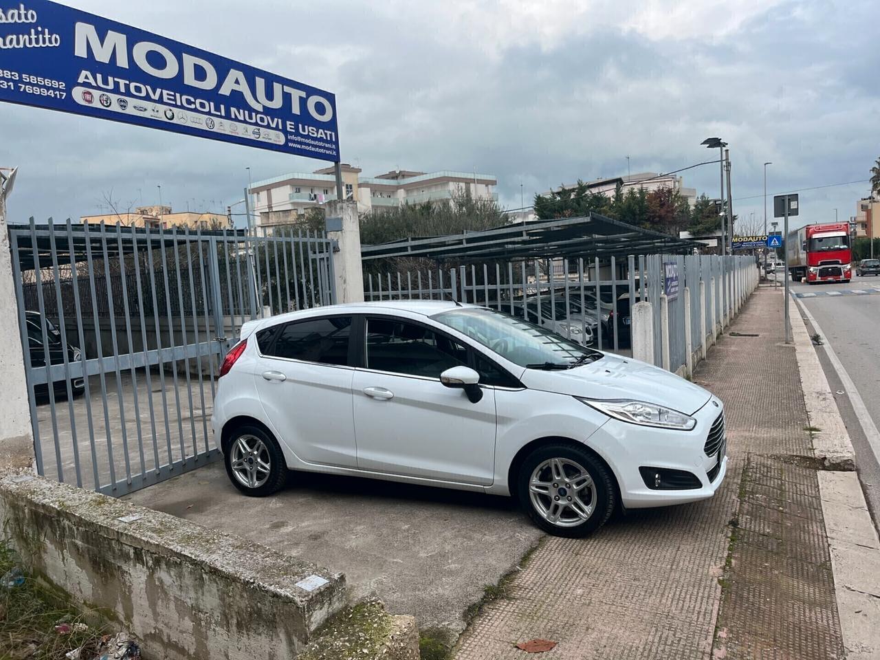 Ford Fiesta 1.4 5p. Bz.- GPL Titanium Garantita