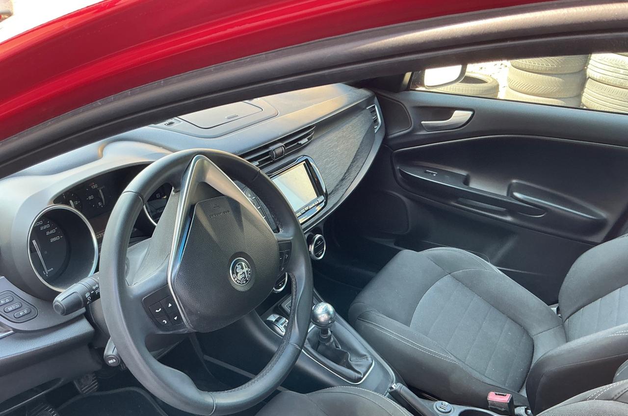 Alfa Romeo Giulietta 1.6 JTDm 120 CV Super Launch Edition