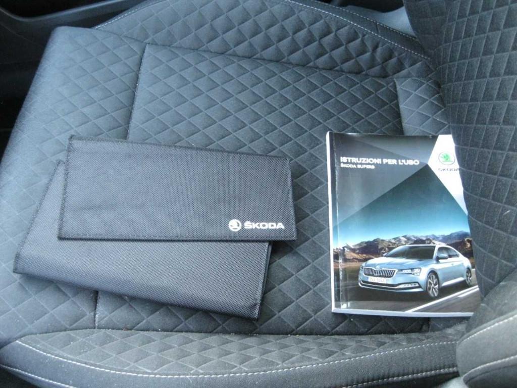 Skoda Superb Wagon 2.0 tdi evo Executive 122cv dsg