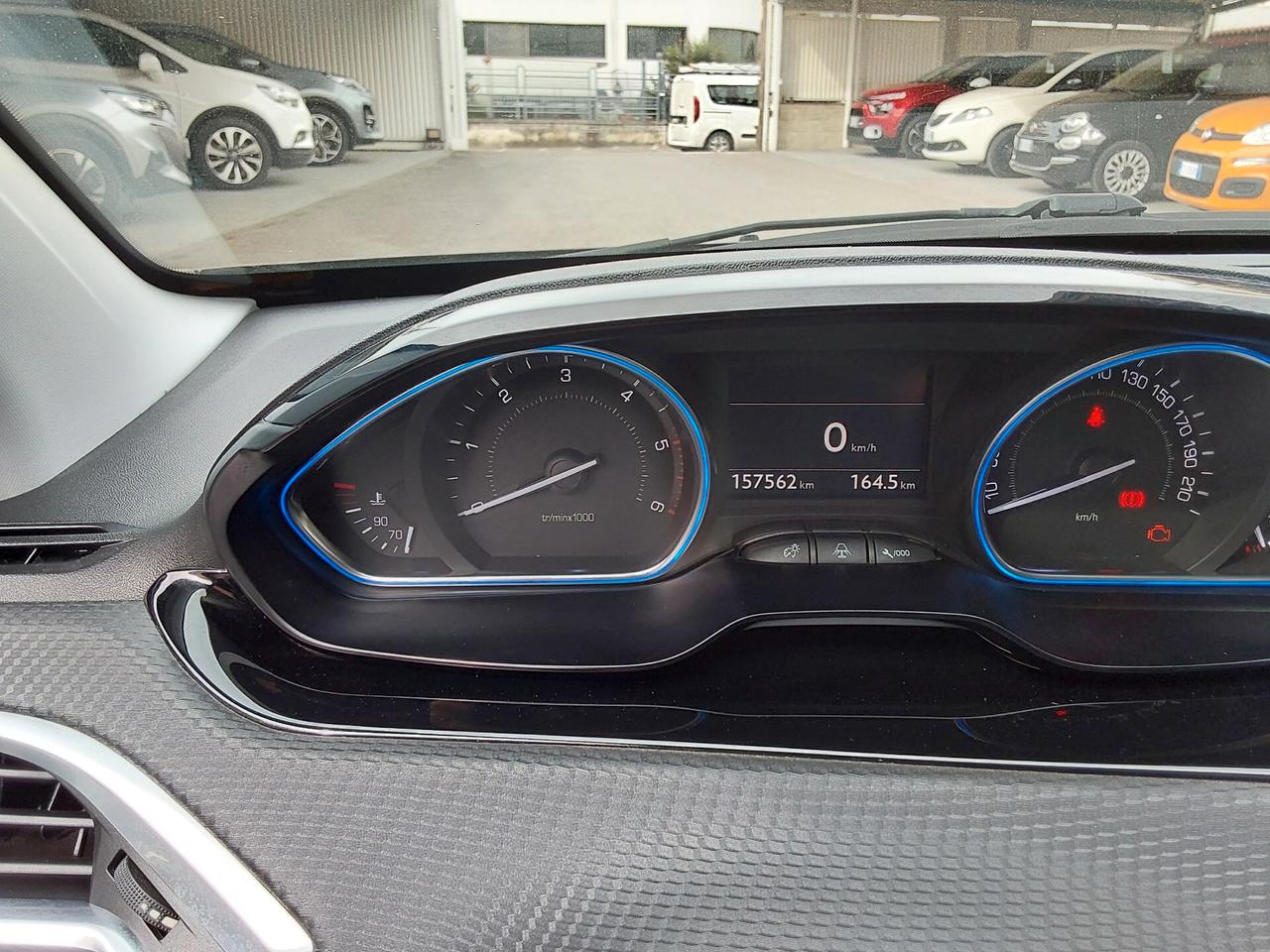 Peugeot 2008 1.6 HDi 90 CV Allure.