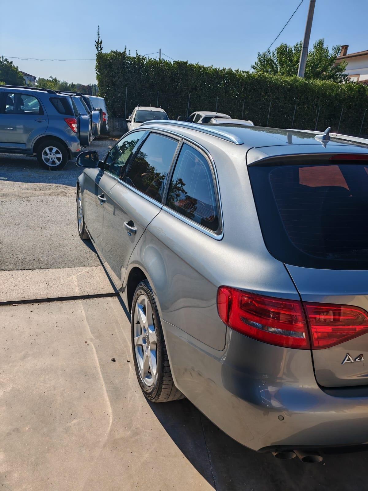 Audi A4 2.0 TDI 143CV frezione nuova