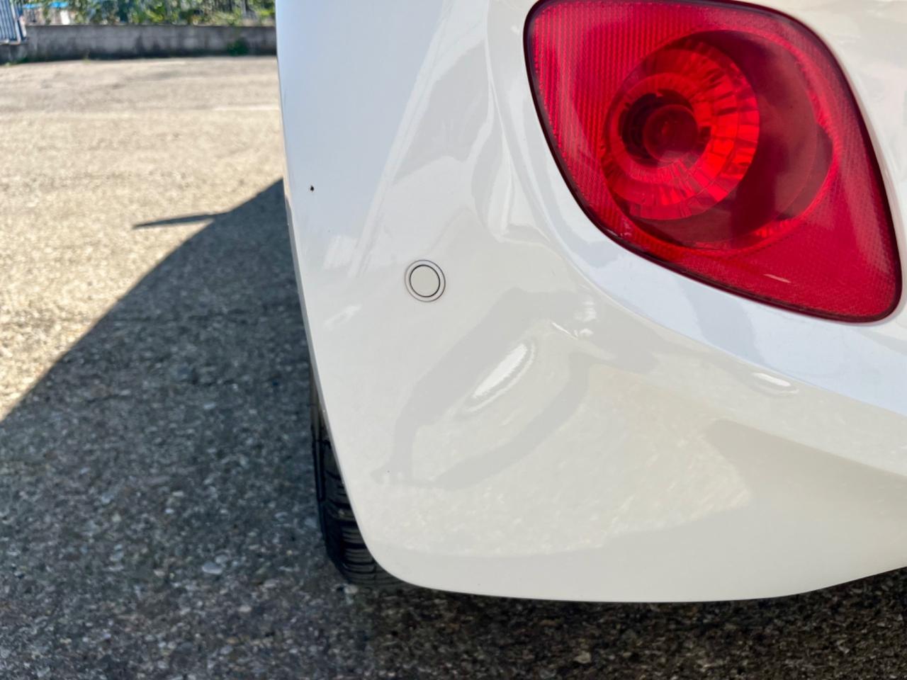 Hyundai i10 1.0benz 2015 64.000km cambio automatico perfetta