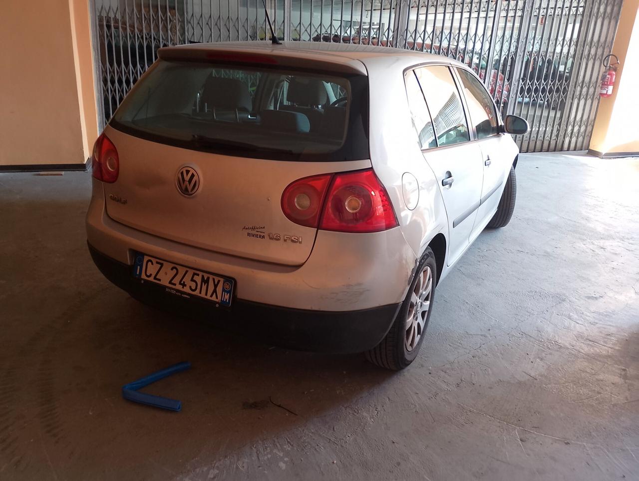 Volkswagen Golf 1.6 16V FSI 5p. Comfortline