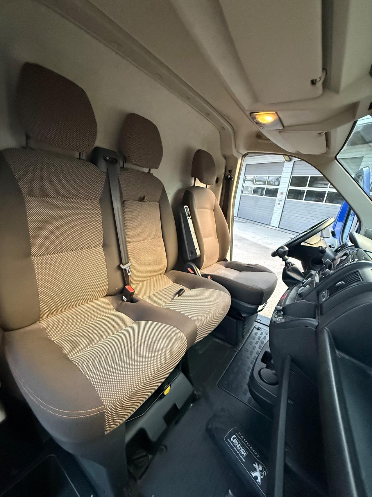 Peugeot Boxer 330 2.2 BlueHDi 120 S&S PC-TN Furgone