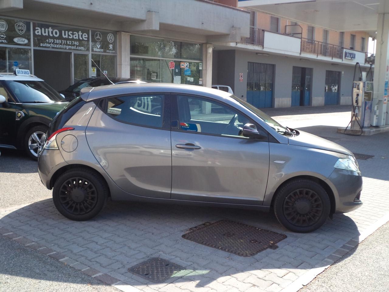 Lancia Ypsilon 1.2 69 CV 5 porte GPL Ecochic Elefantino OK NEOPATENTATI