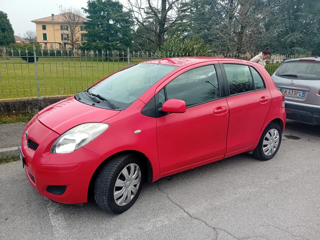 Toyota Yaris 1.0 5 porte Sol OK NEOPATENTATI