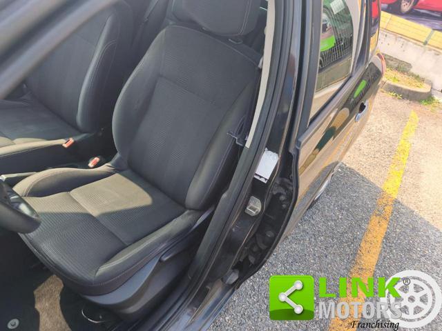 RENAULT Clio 1.2 16V SporTour Luxe