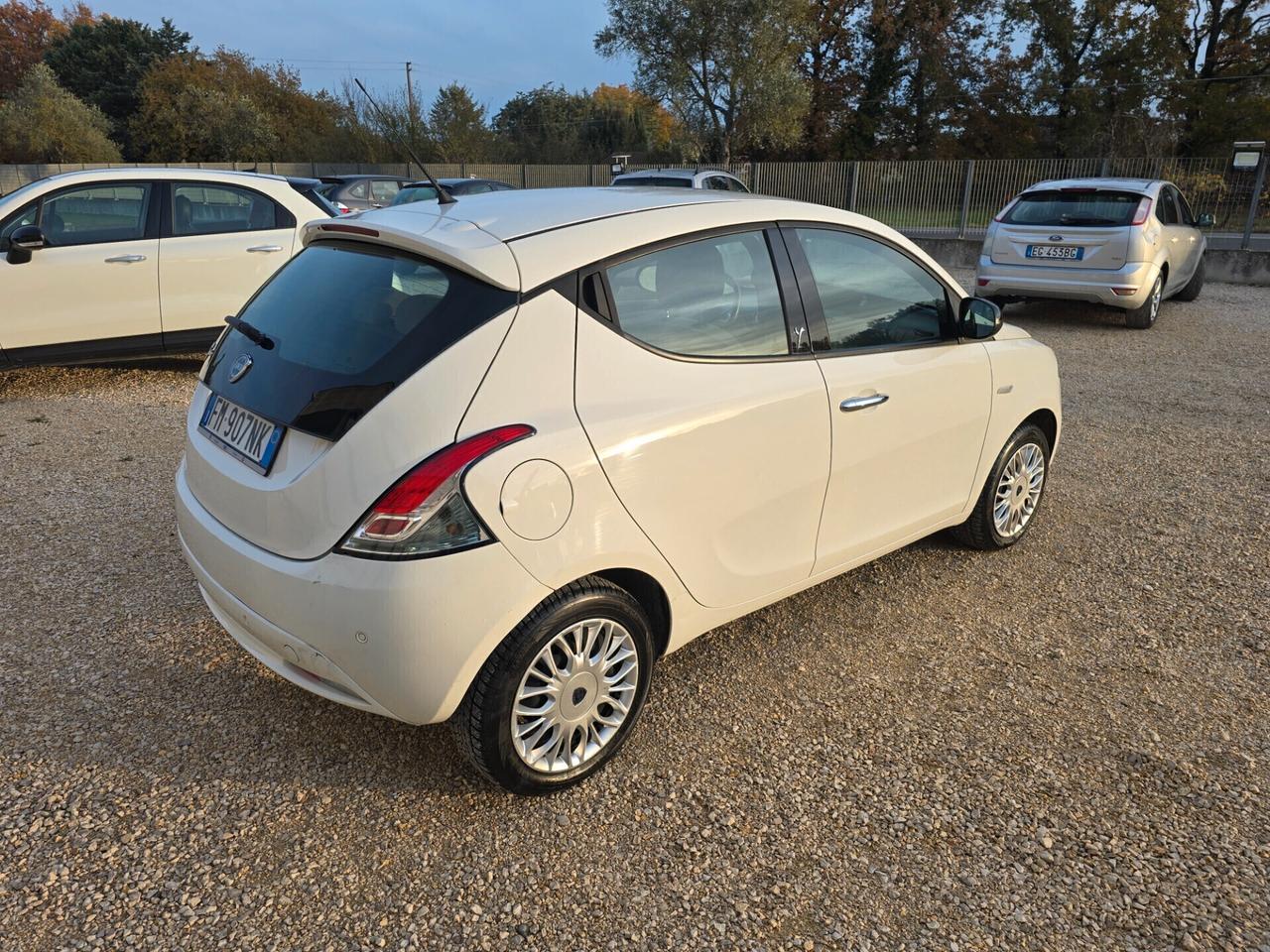 Lancia Ypsilon 1.2 69 CV 5 p benzina
