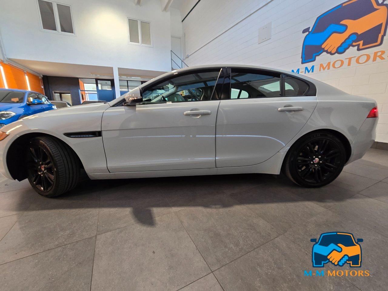 Jaguar XE Berlina XE 2.0d Prestige awd 180cv auto