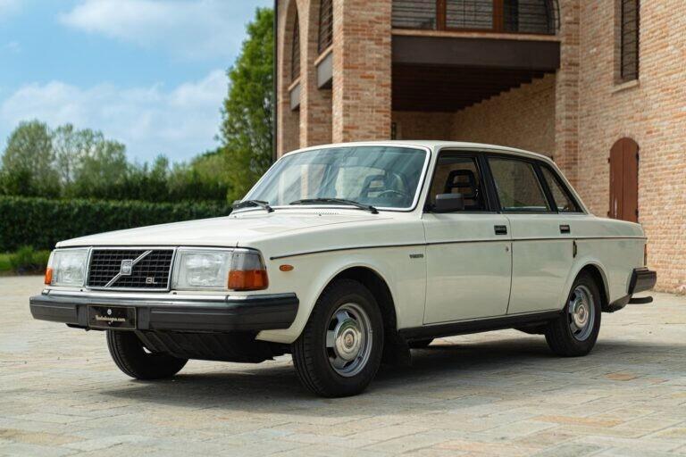 1982 VOLVO 244 GL - VLV00009