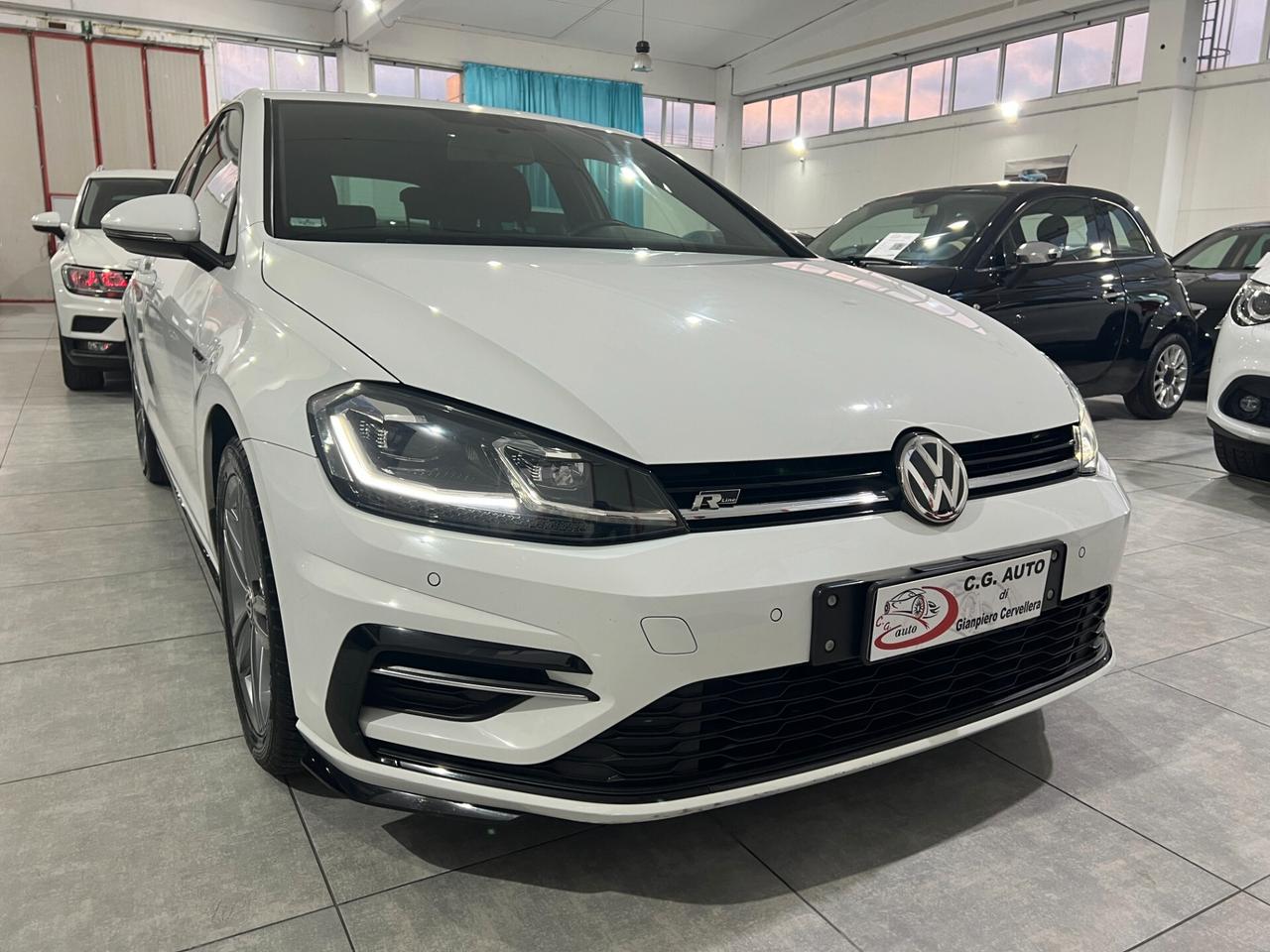 Volkswagen Golf 1.6 116 CV - R-LINE - 2017