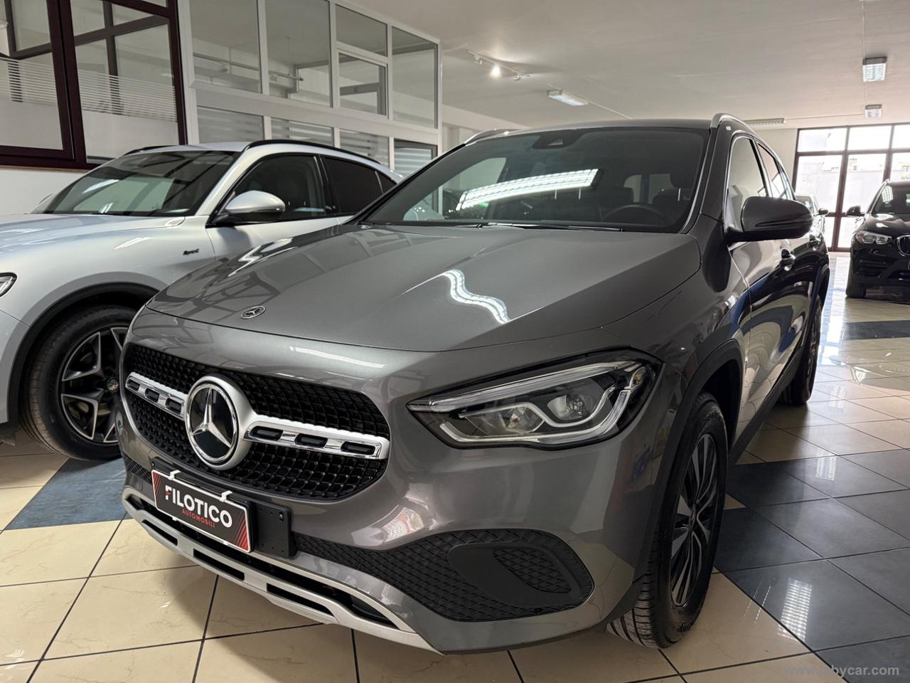 MERCEDES-BENZ GLA 200 d Automatic Sport FARI FULL LED - CARPLAY