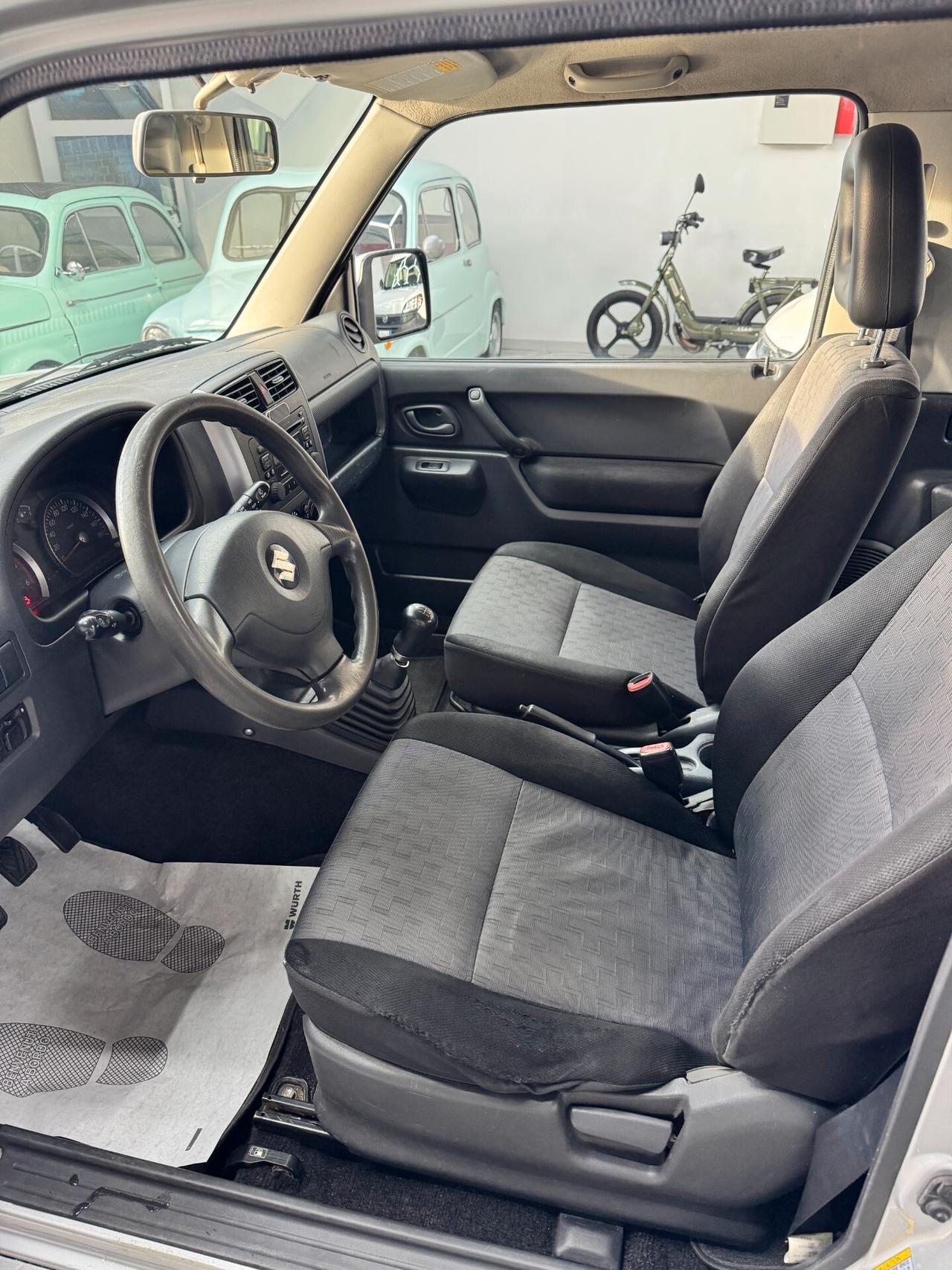 Suzuki Jimny 1.5 DDiS cat 4WD JLX