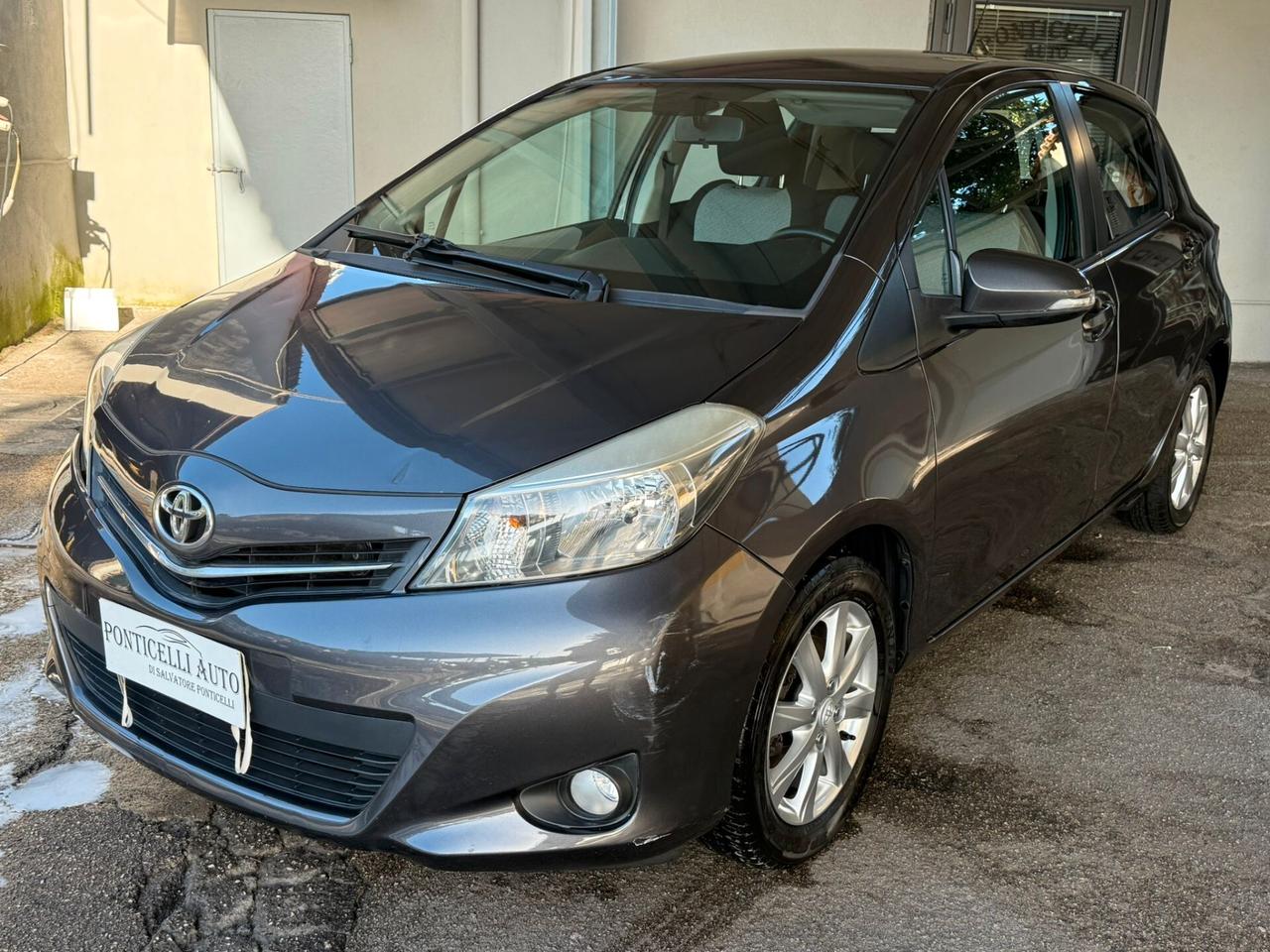Toyota Yaris 1.0 5 porte Sol
