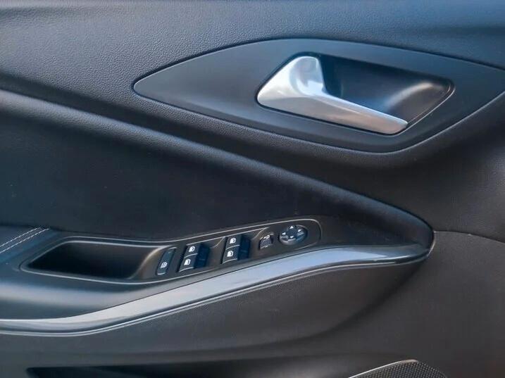 Opel Grandland X 1.2 Turbo 12V 130 CV Start&Stop aut. Design Line