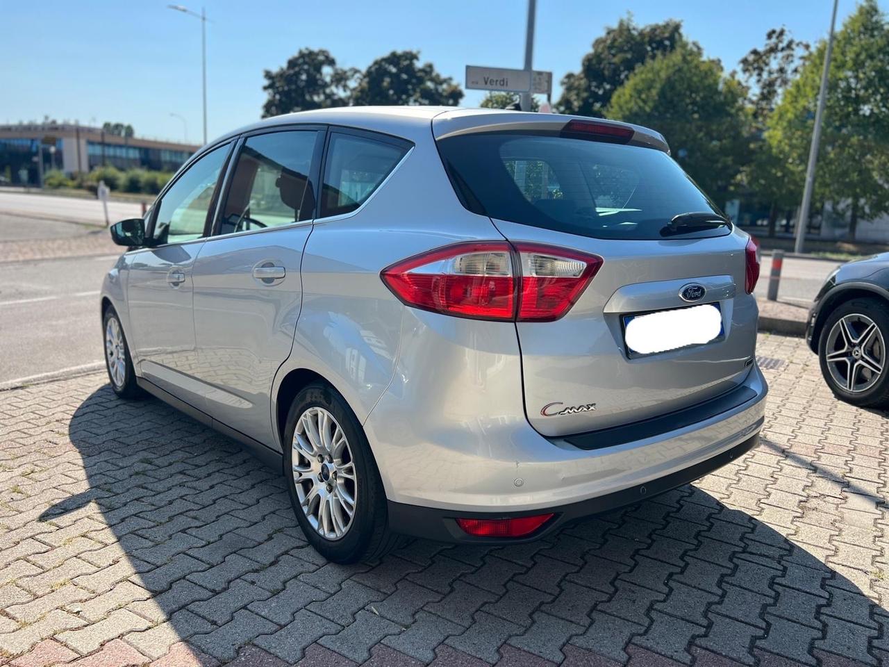Ford C-Max 1.6 TDCi 115CV Titanium ok neopatentati