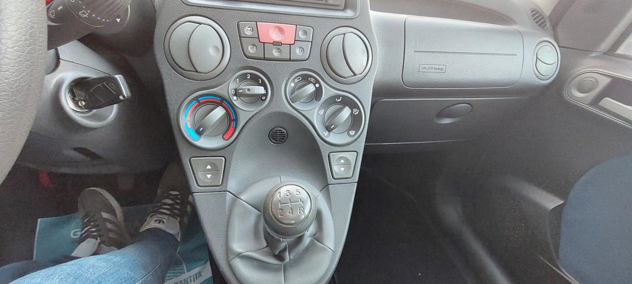 PANDA 1,2 GPL DI SERIE SCADENZA 2031 FRIZIONE NUOVA+DISTRIBUZIONE SENSORI DI PARCHEGGIO IMPECCABILE