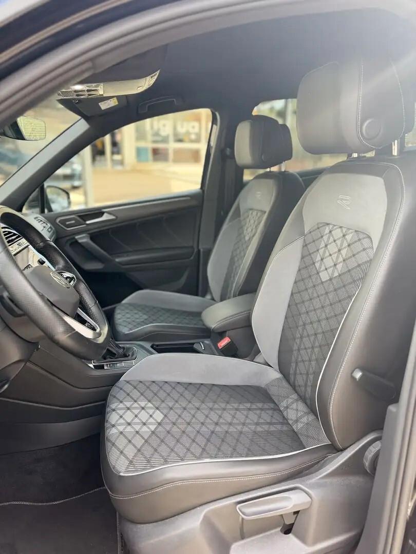 Volkswagen Tiguan 2.0 TDI 150 CV SCR DSG R-Line