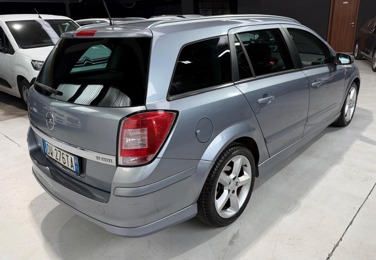 Opel Astra Sport+Pelle+4Stagioni+Neopatentati