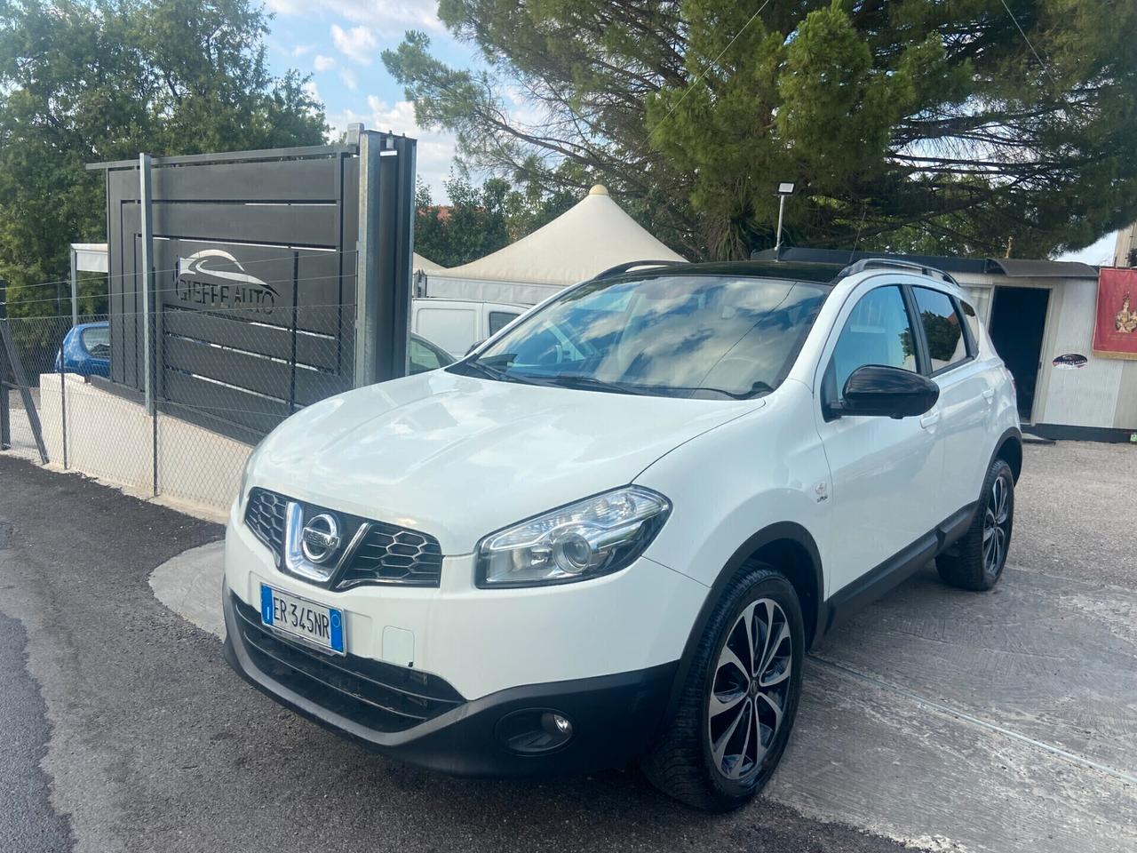 Nissan Qashqai 1.6 dCi Tekna (Tetto-Navi-Retro)