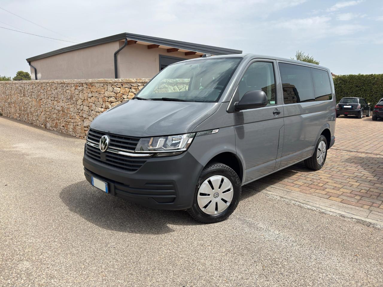 Volkswagen Caravelle 2.0 TDI 110 cv Trendline 9 posti