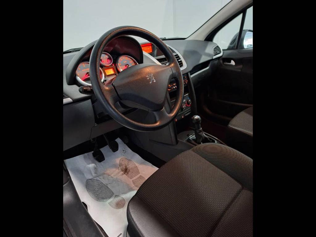 Peugeot 207 5 Porte 1.4 HDi X-Line