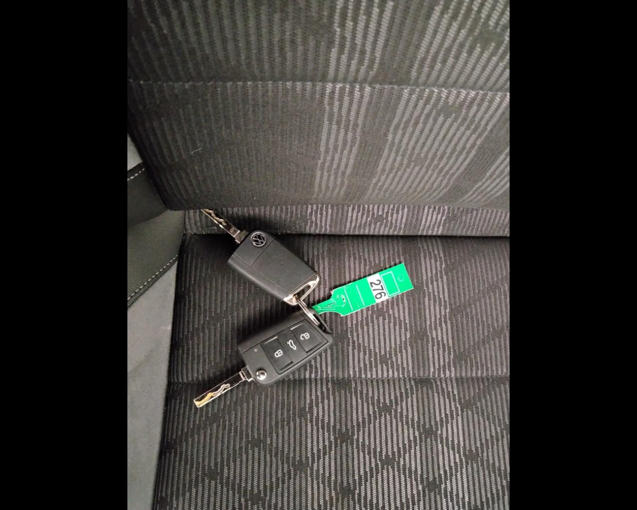 VOLKSWAGEN T-Roc I 2022 - T-Roc 1.0 tsi R-Line 110cv