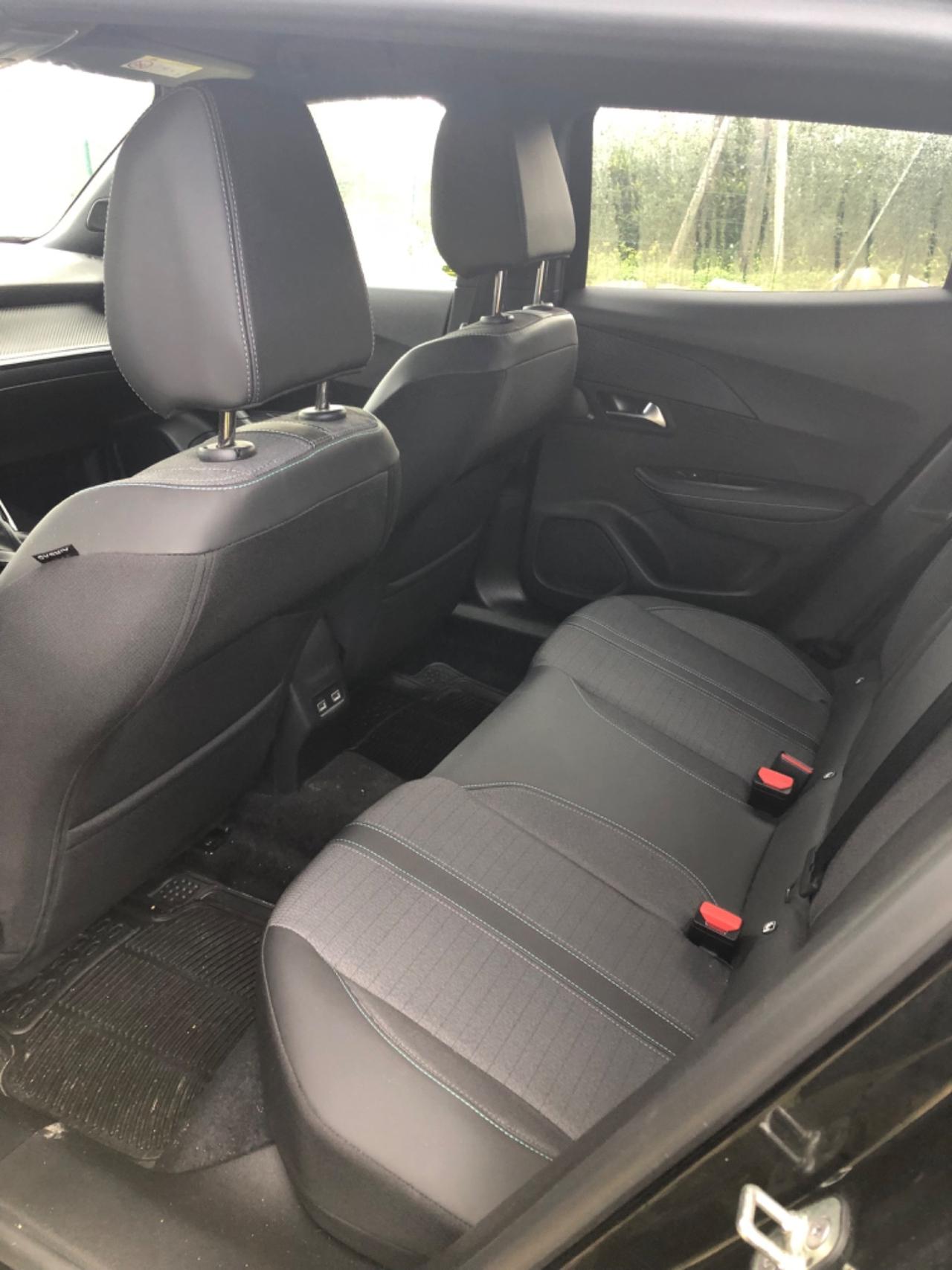 Peugeot 2008 PureTech 100 S&S Allure