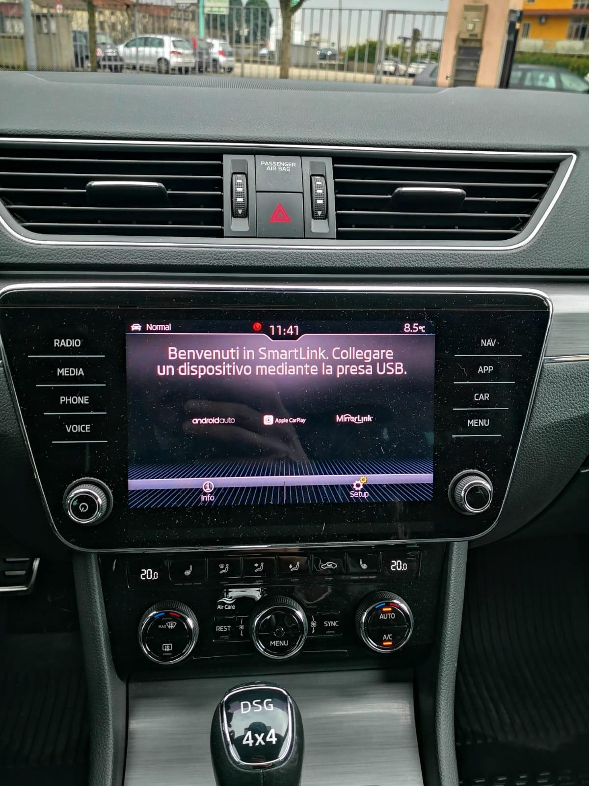 Skoda Superb 2.0 TDI 190 CV SCR DSG 4x4 Wagon Scout